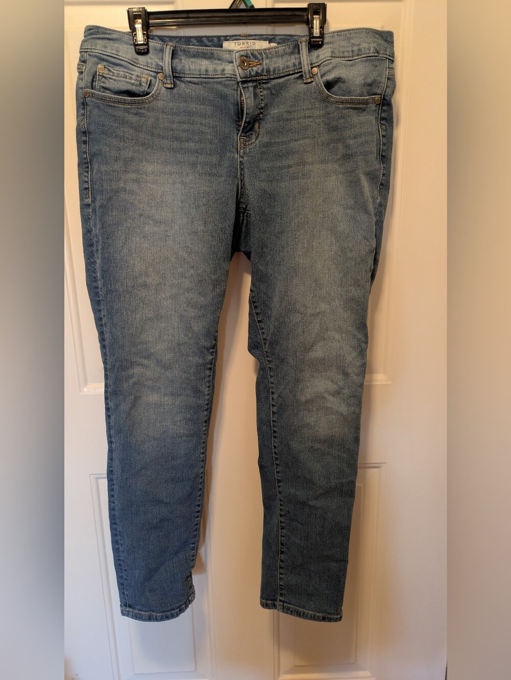 torrid Light Wash Boyfriend Jeans - Blue